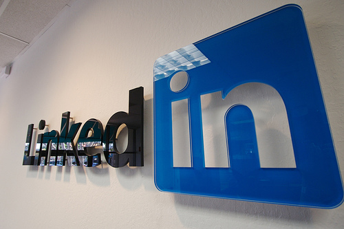 LinkedIn to let recruiters view full profiles with Talent Advantage